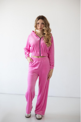 Костюм жіночий